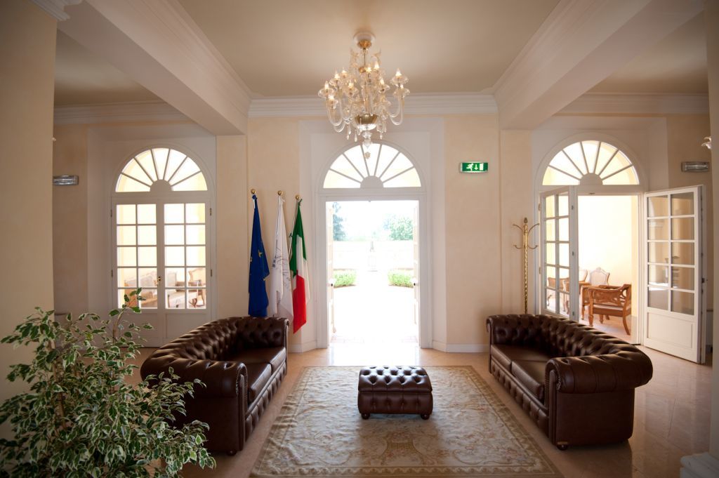 Matilde Di Canossa Golf Spa & Hotel Resort Reggio Emilia Exterior foto