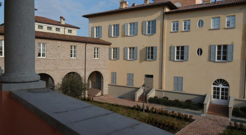 Matilde Di Canossa Golf Spa & Hotel Resort Reggio Emilia Exterior foto